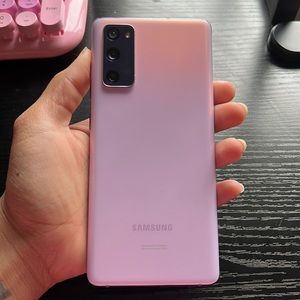 Samsung Galaxy s20 FE 5G - Cloud Lavender - Unlocked